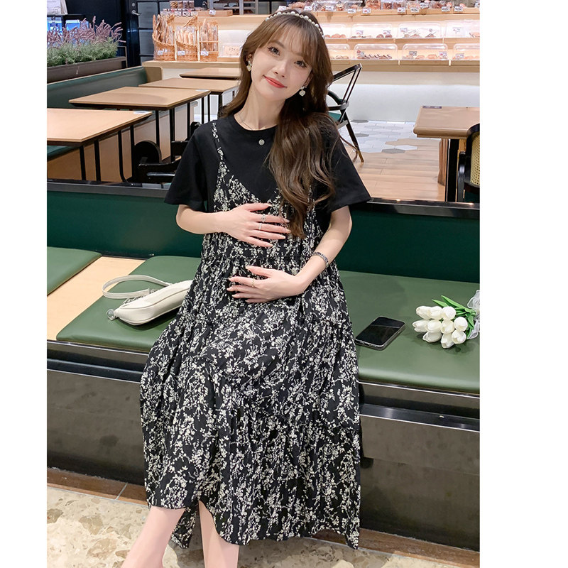 孕妇连衣裙夏g装新款洋气小个子孕妇装宽松遮肚碎花雪纺假两件裙