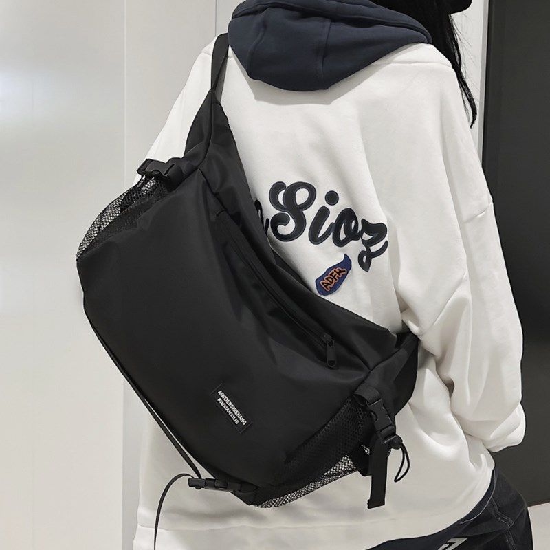 斜挎包大容量男士运动健身包包潮工装机能邮差包休闲单肩通勤背包,箱包皮具/热销女包/男包,男士包袋,淘宝优惠券,粉丝福利购,淘宝优惠卷