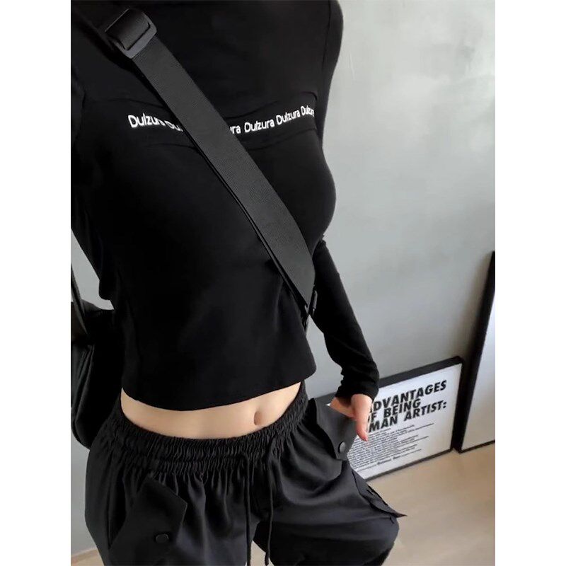 美式高街黑色长袖T恤女2s024年秋冬新款收腰显瘦辣妹正肩短款上衣