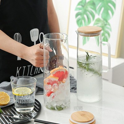 1.7L Glass Water Pitcher with Handle and Bamboo Lid Drip-Fre