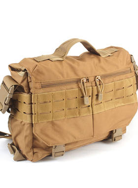 速发511c款56176战术单肩包冲锋包信差包笔记本电脑包便携出行手