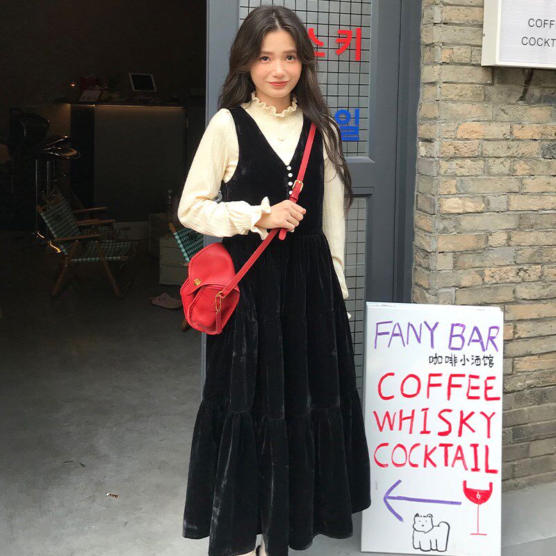 芒岁法式甜美丝绒背心裙复古气质连衣裙中长裙秋冬