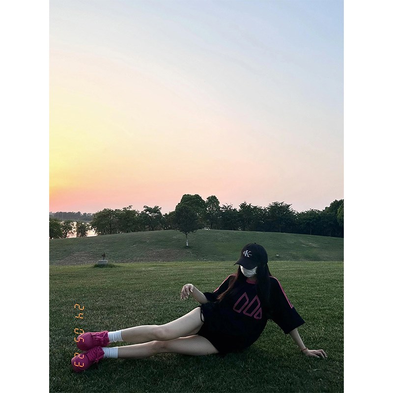 潮牌美式设计感图案短袖T恤女2024夏季新款宽松韩版显瘦休闲上衣