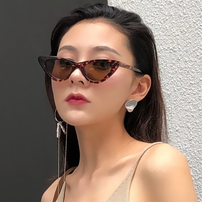 小众货欧美复古三角猫眼墨镜女韩版潮ins蹦迪辣妹太阳眼镜网红
