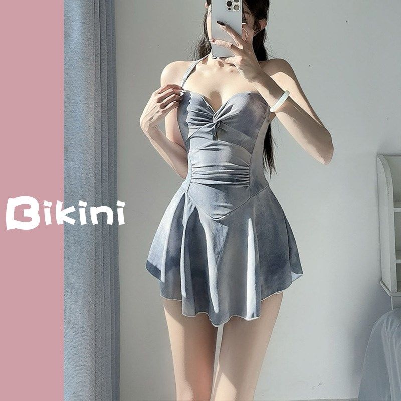 泳衣女高级感2024新款爆款连体裙式保守显瘦遮肚子泡温泉游泳装