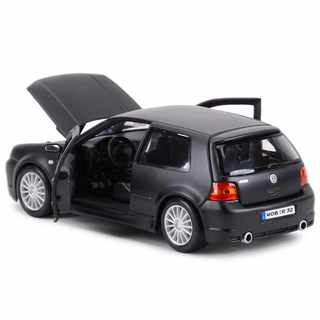 速发Maisto 1:24 Volkswagen Golf R2 Vehicle Static Die Cast V