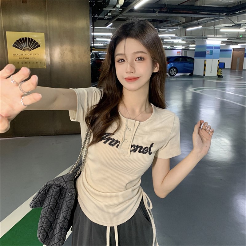 哺乳衣外出辣妈款l夏季女装时尚修身显瘦喂奶衣服上衣阔腿裤两件