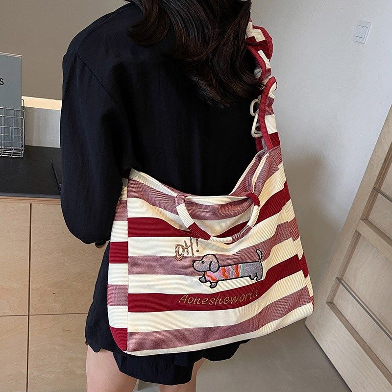帆布包包女2025新款大容量单肩包日系可爱条纹斜挎包学生上课通勤,箱包皮具/热销女包/男包,时尚帆布包,淘宝优惠券,粉丝福利购,淘宝优惠卷