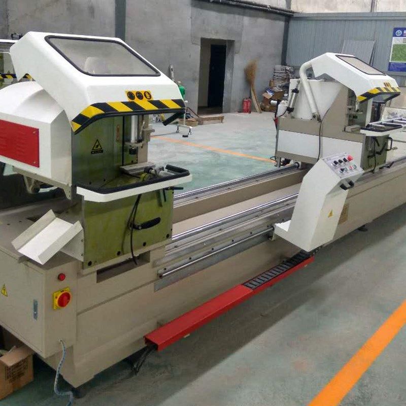 江苏双头锯高精度双头下料据数显光伏边框设q备数控铝材切割机