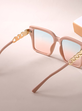 现货Gradient Multicolor Square OversizedK Frame Ladies Sungl