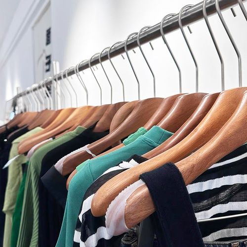 服装店橡木胡桃木色实木衣架男女装高级成人植绒防滑无痕韩版衣挂