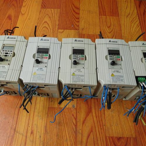工厂销议价 拆机台达变频器VFD022M43B 2.S2kw 实物图议价
