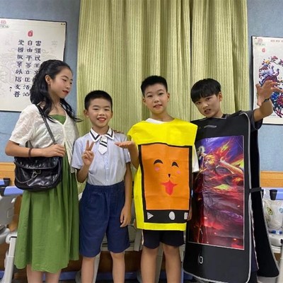 现货幼儿园情景剧手机手机我问你舞蹈表演服装垃圾分类卡通道具宣