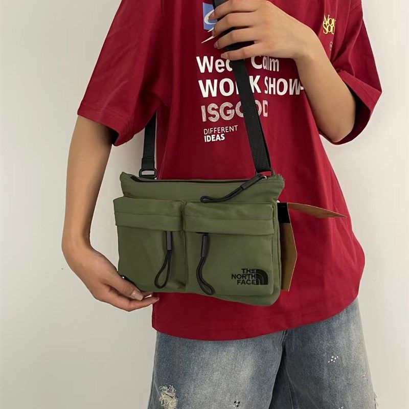 2025新款休闲斜挎女包运动轻便单肩包女士时尚通勤百搭小包包,箱包皮具/热销女包/男包,时尚帆布包,淘宝优惠券,粉丝福利购,淘宝优惠卷