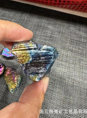 天然黑碧玺电镀七彩原石 家居摆件饰品电镀七彩原石碎石