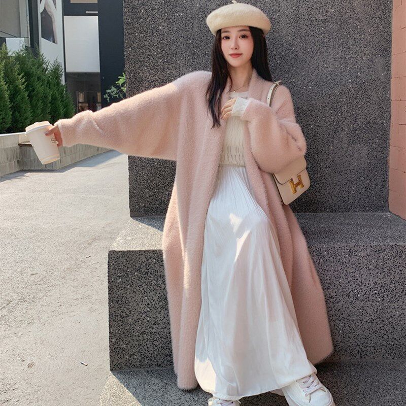 粉色软糯毛衣f外套女秋冬加厚纯欲披肩外搭长款毛绒绒针织开衫上