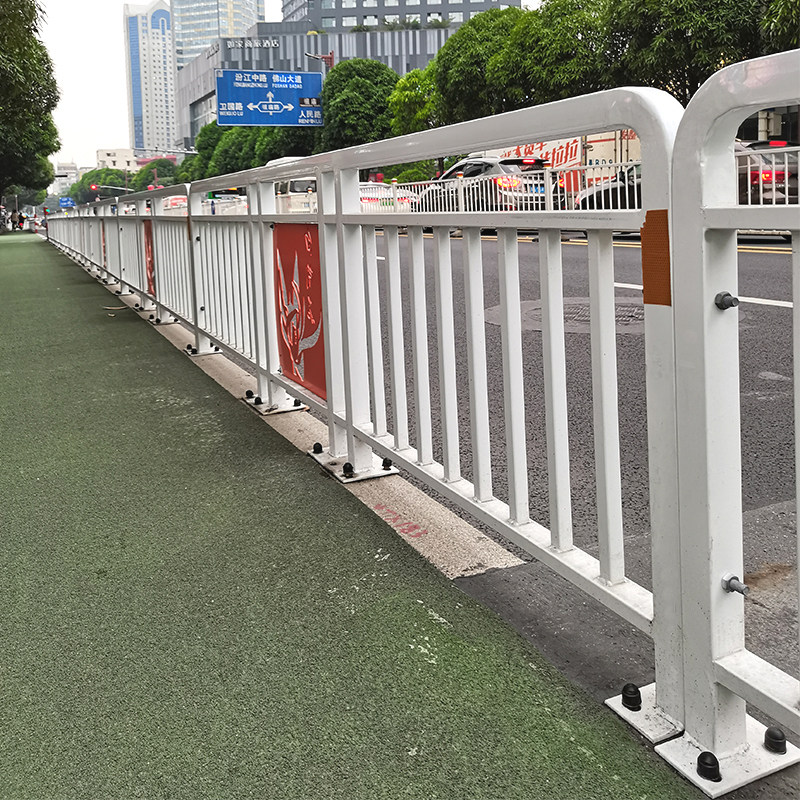 白兰花护栏c市政道路交通隔离栏杆人行防撞马路分流栅栏可定制厂