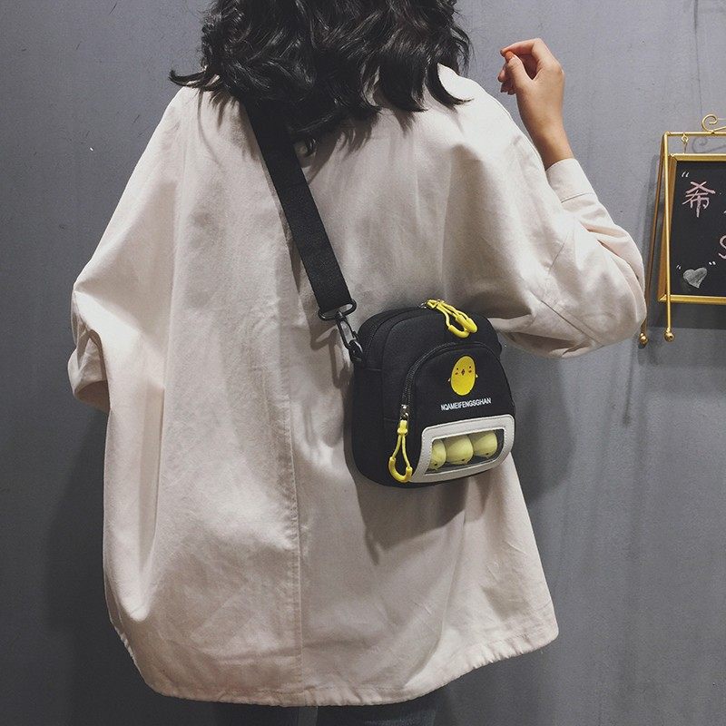 可爱帆布小包包女包2021新款时尚少女单肩包斜挎蹦迪包网红小布包