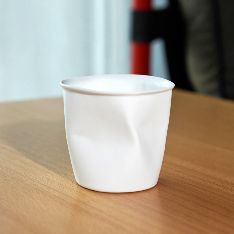 现货高端褶皱薄胎瓷凉水杯 酒杯茶杯环保理念 Q景德镇陶瓷摺纸杯