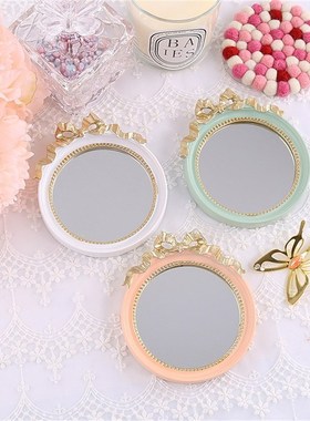 European Vintage Mini Portable Resin Glass Mirror Calm Makeu