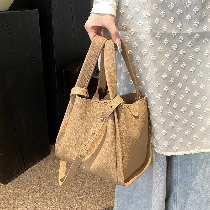 高级感小包包女2024新款时尚手提菜篮子包百搭斜挎包水桶包小拎包,箱包皮具/热销女包/男包,水桶包,淘宝优惠券,粉丝福利购,淘宝优惠卷