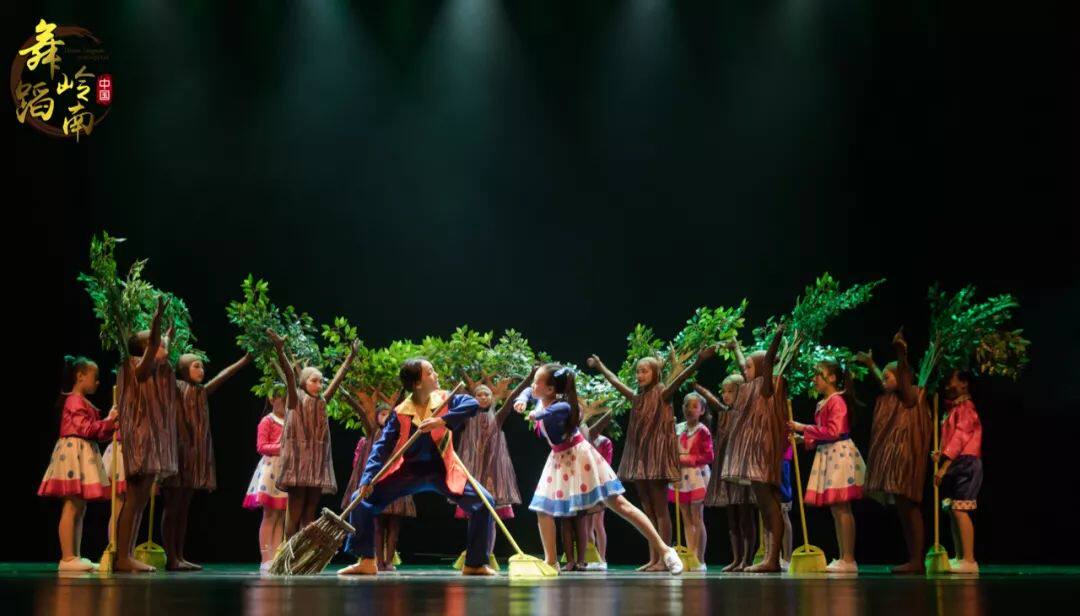 六一儿童大树舞蹈演出服 儿童y大树演出环保服 幼儿小树植物演出