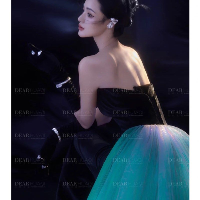 新款影楼主题婚j纱服装优雅气质女神写真黑色鱼尾拖尾飘纱缎面礼