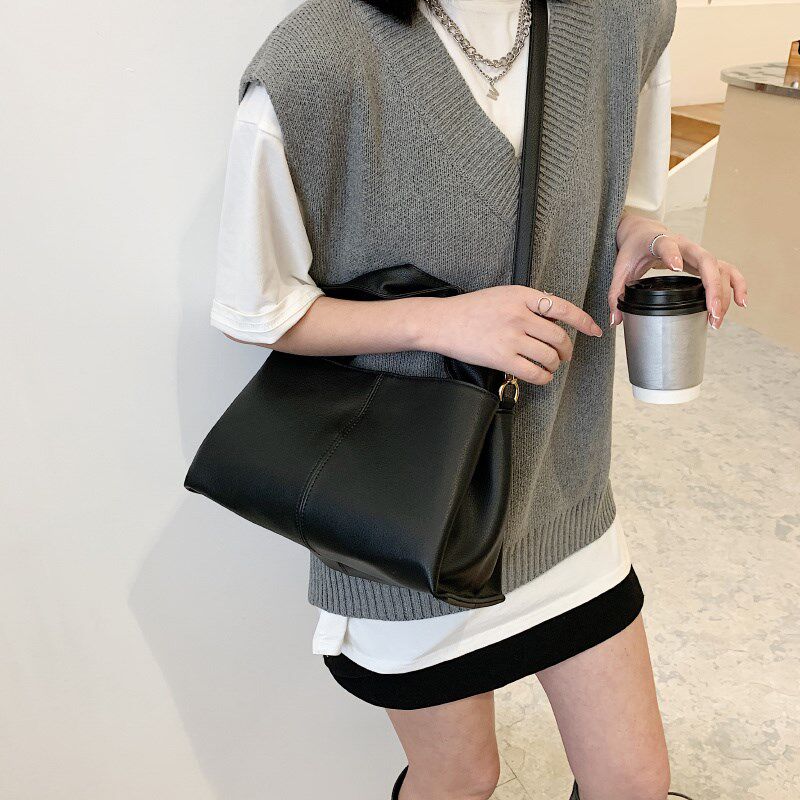 小众设计包包2024新款时尚简约单肩手提包女包韩版百搭大气斜挎包