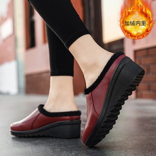 防滑防水老人棉拖鞋 外穿保暖懒人鞋 女 女春秋加绒妈妈皮鞋 包头拖鞋