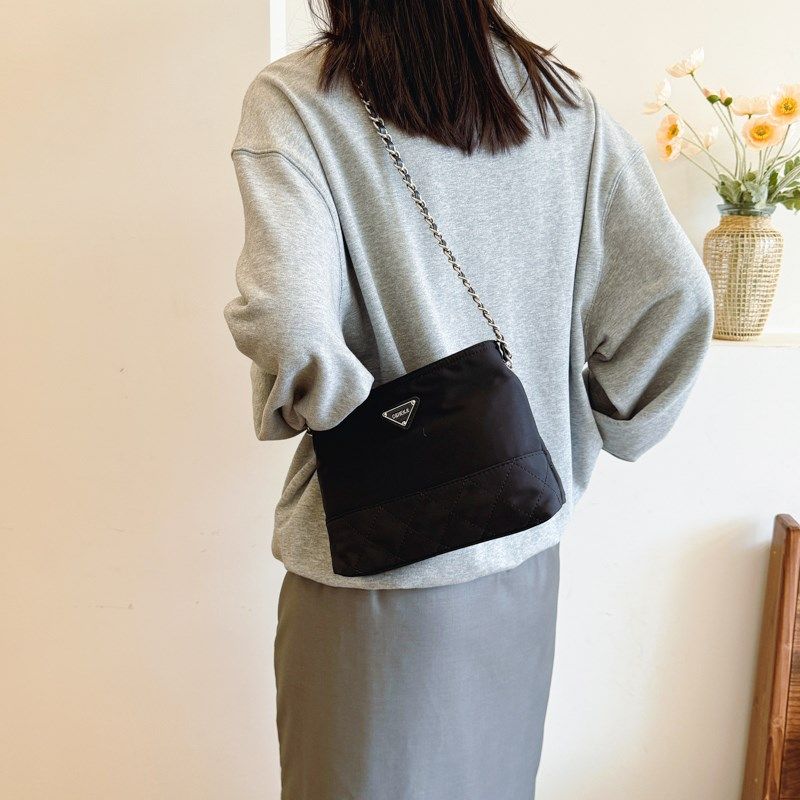 质感超火小包包女式2024新款夏天轻便牛津布链条水桶包单肩斜挎包,箱包皮具/热销女包/男包,通用款女包,淘宝优惠券,粉丝福利购,淘宝优惠卷