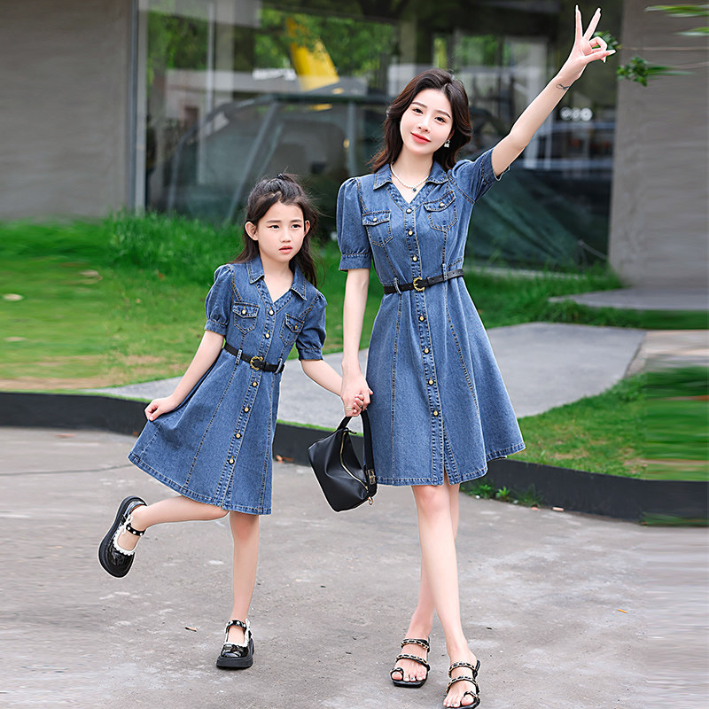 高货现货速发高端炸街亲子装夏季2023新款母女装薄款牛仔连衣裙洋