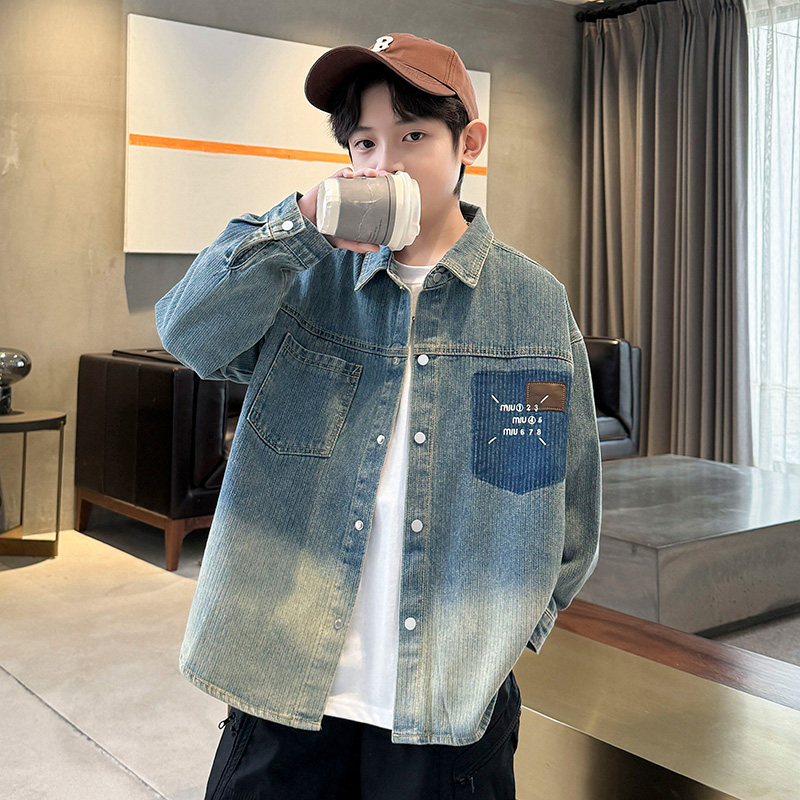 热销男童牛仔外套春秋款2024新款中大儿童春装痞帅时髦男孩上衣衬