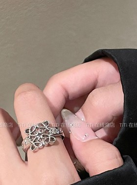 不寻常~罗家镂空方形镶钻戒指女小众设计独特情侣对戒2023新指环
