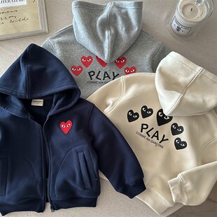 儿童连帽卫衣男童秋冬款上衣小童抓绒开衫洋气宝宝爱心外套女薄绒
