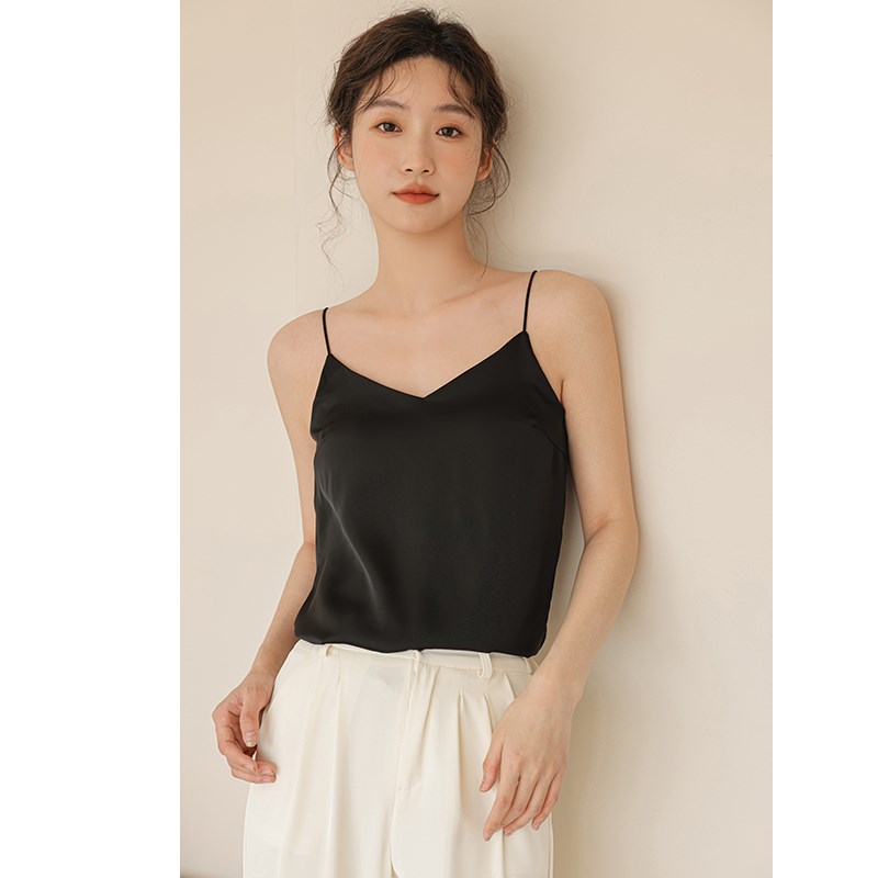 缎面带胸垫V领吊带背心女夏季美背宽松外穿内搭黑白色打底衫上衣