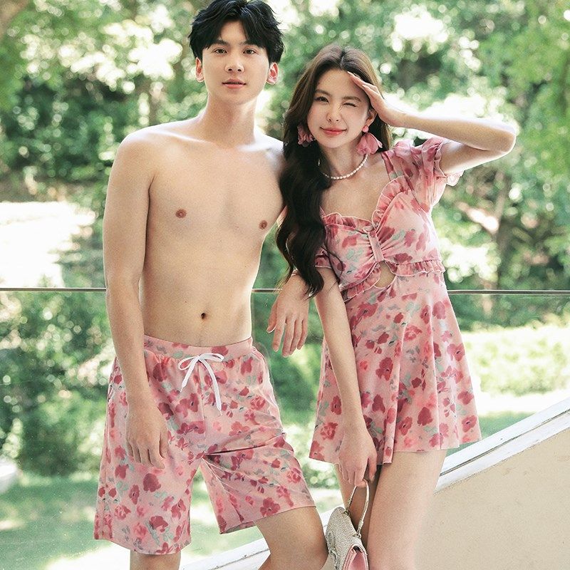 情侣泳衣2024新款夏情侣款套装女连体保守男士沙滩裤海边度假泳装,运动/瑜伽/健身/球迷用品,情侣装泳衣,淘宝优惠券,粉丝福利购,淘宝优惠卷