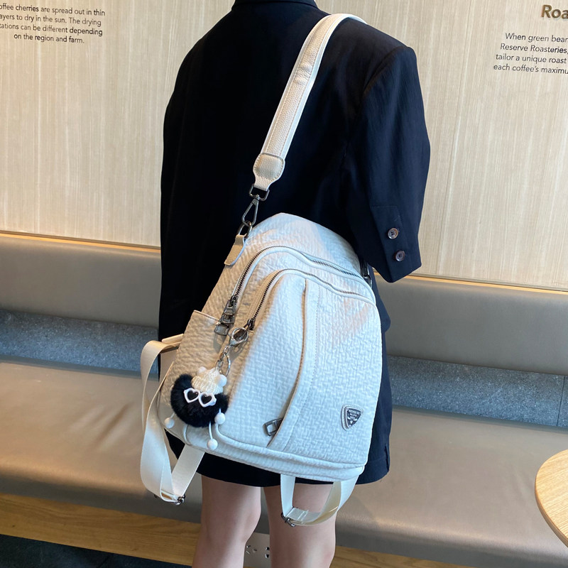 女士大气双肩背包出游2023通勤休闲包包软皮大象纹质感两用单肩包