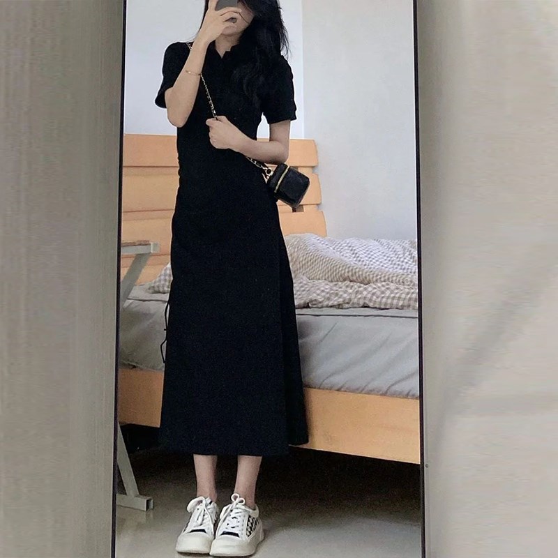 现货温柔风休闲显瘦气质polo黑色连衣裙子女秋季2024新款修身小众