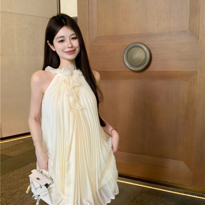 夏季荷叶边白色无袖挂脖雪纺连衣裙E女甜美小个子短款压褶约会裙