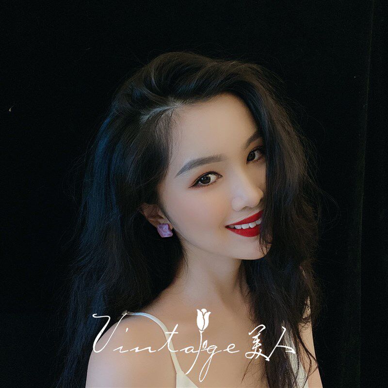 现货独特蓝色方形耳钉女适合夏天的耳环2024新款高级感Z耳夹无耳