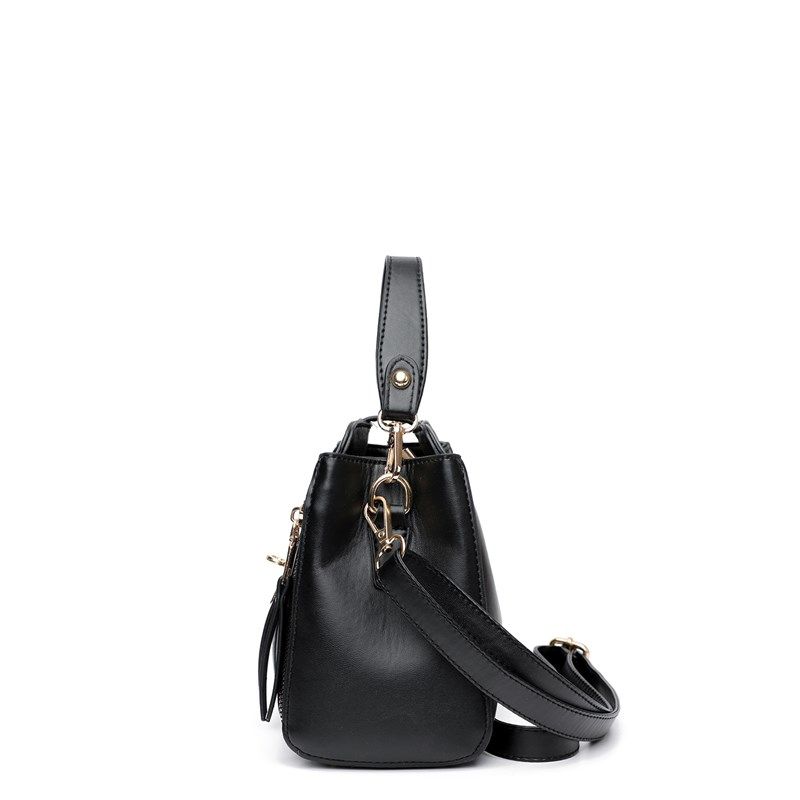 包包女2023秋冬新款潮百搭手提水桶包少女网红小黑包高级质感,箱包皮具/热销女包/男包,水桶包,淘宝优惠券,粉丝福利购,淘宝优惠卷