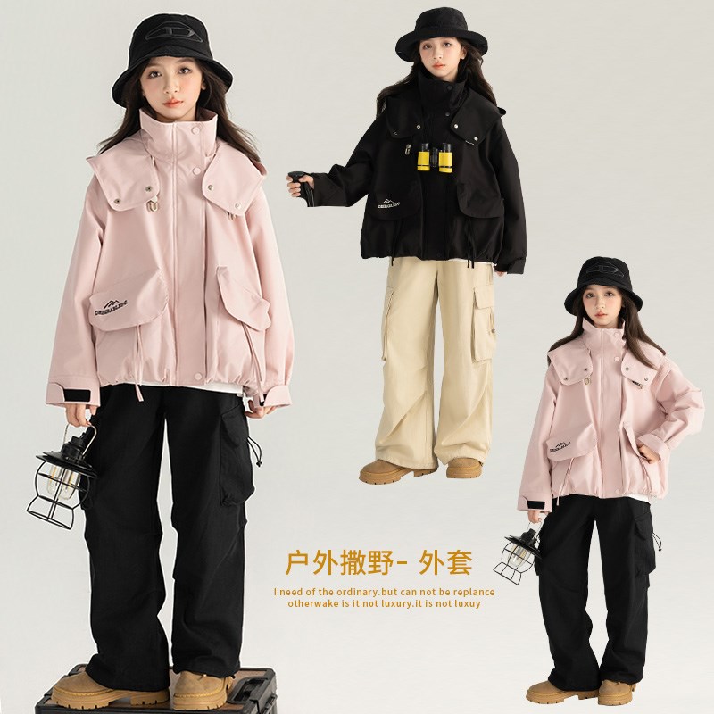 女童冲锋衣外套春秋装新款儿童户外连帽上衣女宝早秋穿搭套装洋气