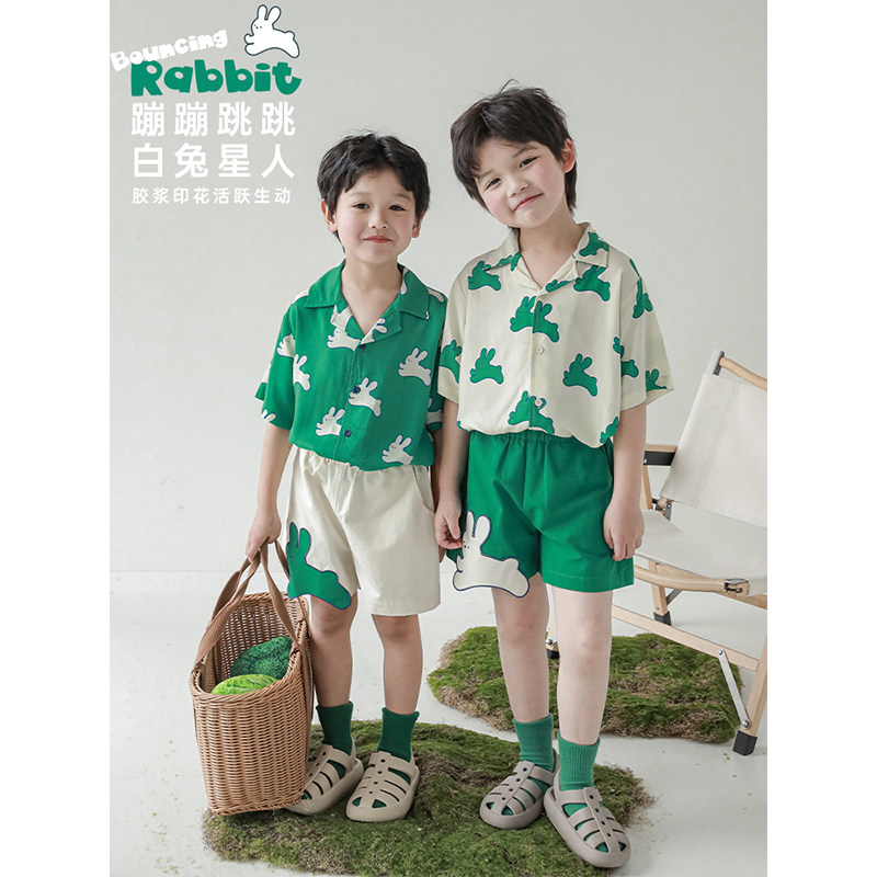幼悠男童小兔数码印花衬衫翻折古巴领衬衣儿童绣标短裤两件套夏装怎么看?