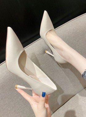 网红高跟鞋2021春秋新款法式少C女百搭职业黑色工作鞋细跟尖头单