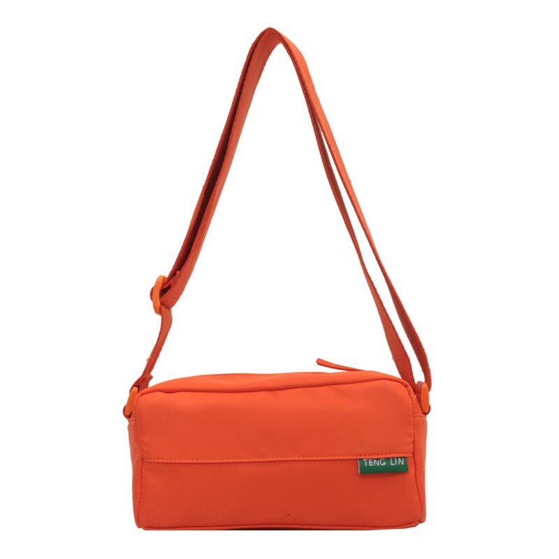 时尚女布包宽肩带通勤休闲斜挎单肩包红色运动潮流百搭邮差小包包