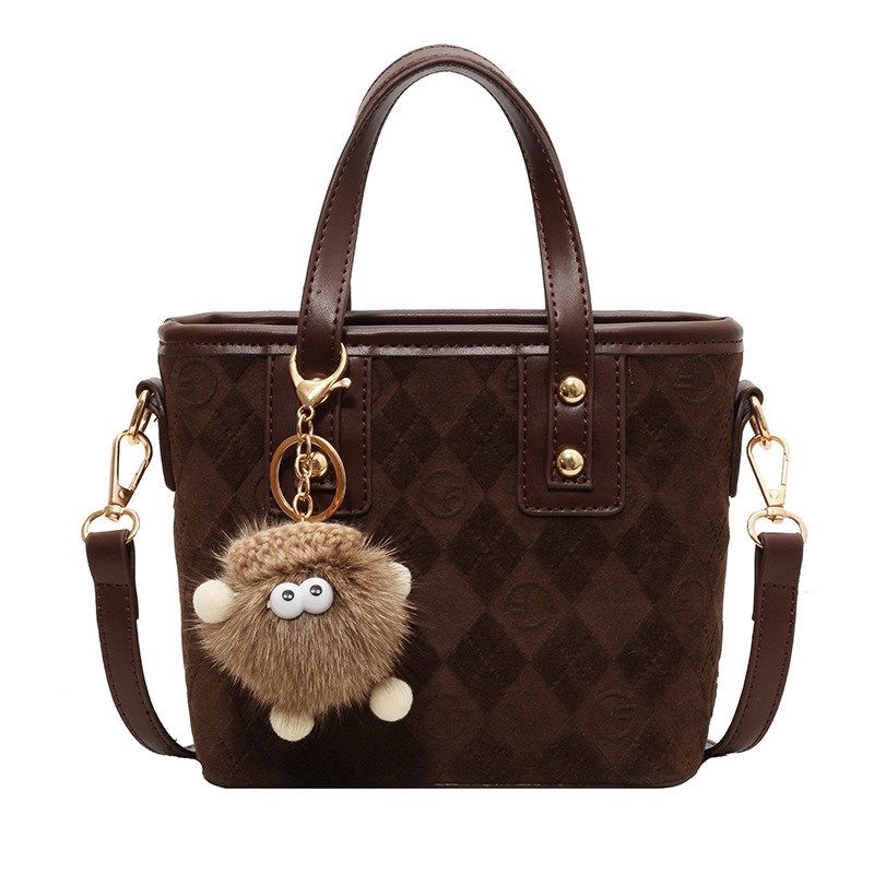 今年流行的水桶包包女包2024秋冬新款大容量手提包高级质感斜挎包,箱包皮具/热销女包/男包,水桶包,淘宝优惠券,粉丝福利购,淘宝优惠卷