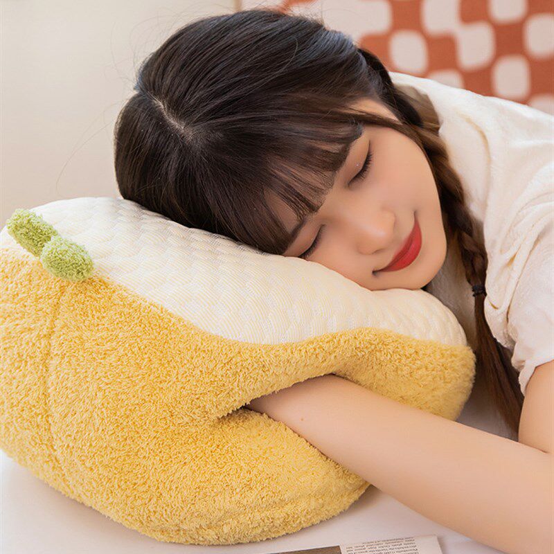 卡通午睡枕e学生教室午休趴睡趴桌小枕头可插手抱枕办公室午睡头