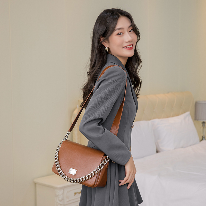 潮牌MK法式复古手提包女真皮斜挎包2023新款高级感小众单肩腋下包
