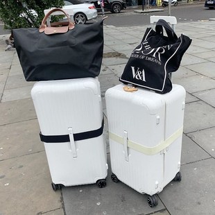 加厚超大容量28寸行李箱充电款旅行箱男网红32寸拉链密码拉杆箱女