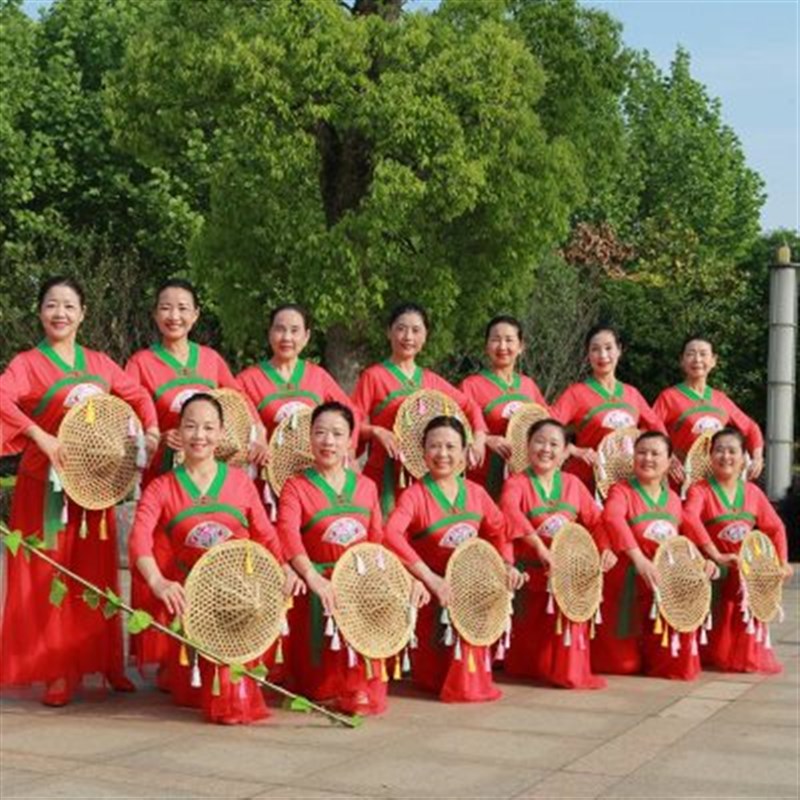 2020春英广场舞漓江河斗笠舞民族风古典舞演出服套装斗笠古典舞蹈
